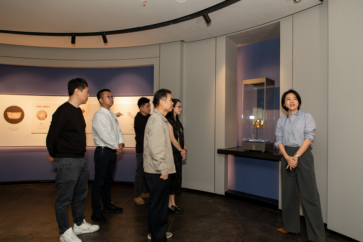 “大灣區(qū)企業(yè)博物館之旅” 巖星一行赴臻寶博物館調研交流插圖(6)